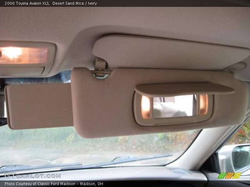 Desert Sand Mica / Ivory 2000 Toyota Avalon XLS