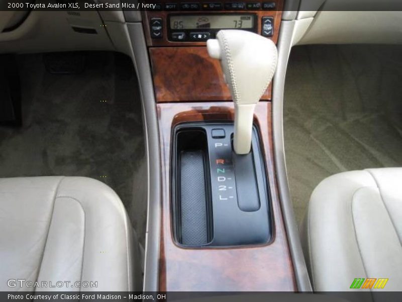 Desert Sand Mica / Ivory 2000 Toyota Avalon XLS