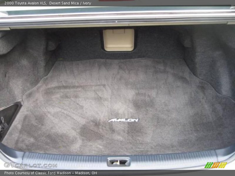 Desert Sand Mica / Ivory 2000 Toyota Avalon XLS