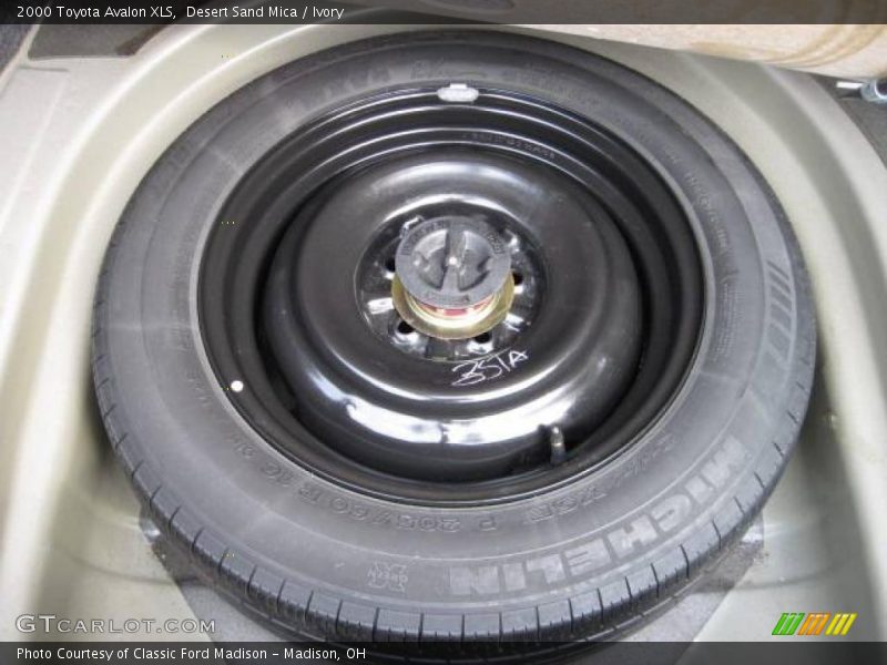 Desert Sand Mica / Ivory 2000 Toyota Avalon XLS