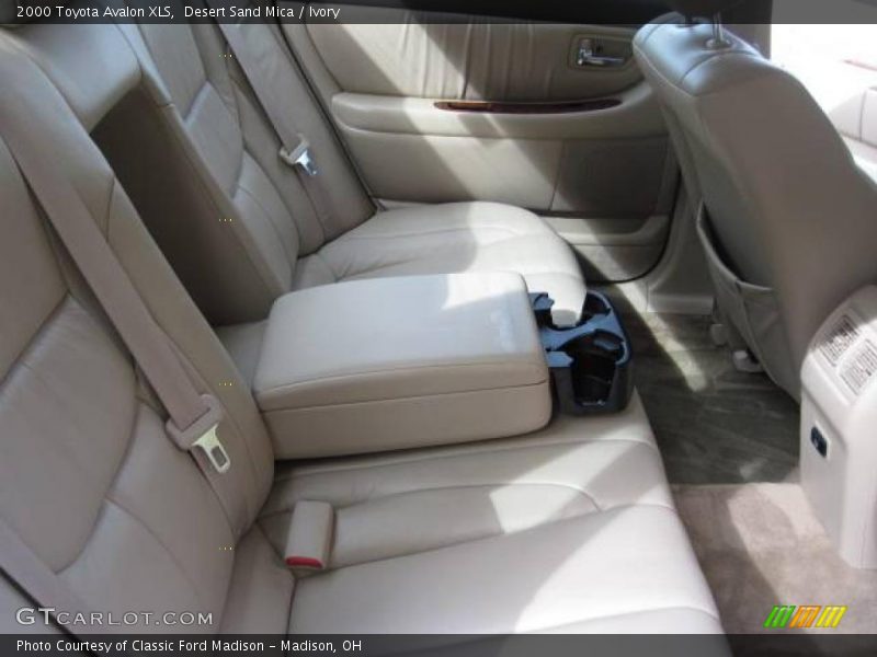 Desert Sand Mica / Ivory 2000 Toyota Avalon XLS