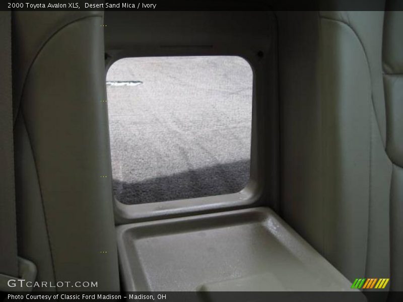 Desert Sand Mica / Ivory 2000 Toyota Avalon XLS