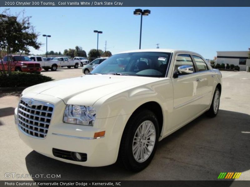 Cool Vanilla White / Dark Slate Gray 2010 Chrysler 300 Touring