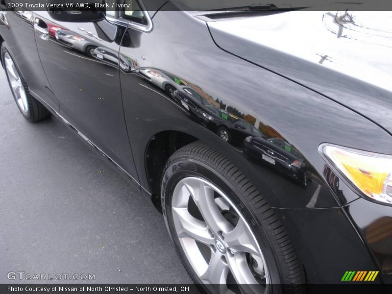 Black / Ivory 2009 Toyota Venza V6 AWD