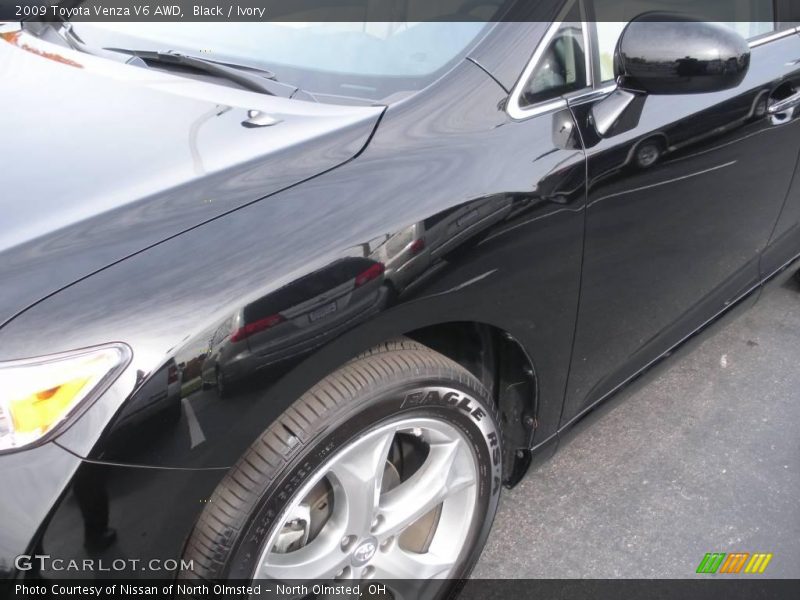 Black / Ivory 2009 Toyota Venza V6 AWD