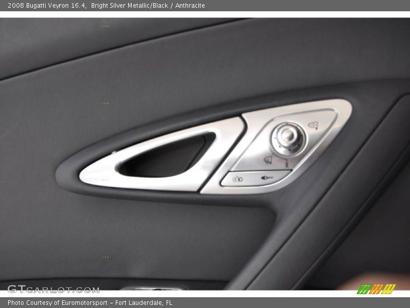 Controls of 2008 Veyron 16.4