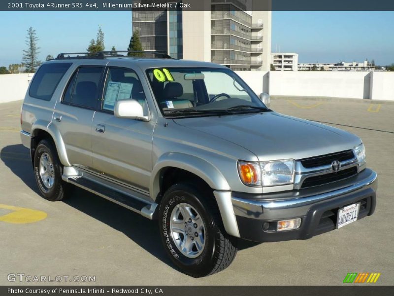 Millennium Silver Metallic / Oak 2001 Toyota 4Runner SR5 4x4