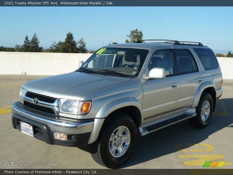 Millennium Silver Metallic / Oak 2001 Toyota 4Runner SR5 4x4