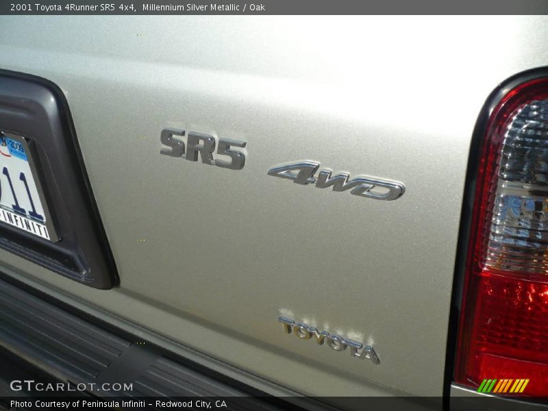 Millennium Silver Metallic / Oak 2001 Toyota 4Runner SR5 4x4