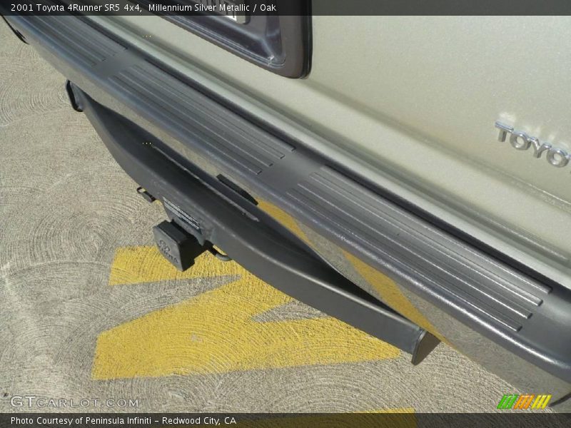 Millennium Silver Metallic / Oak 2001 Toyota 4Runner SR5 4x4