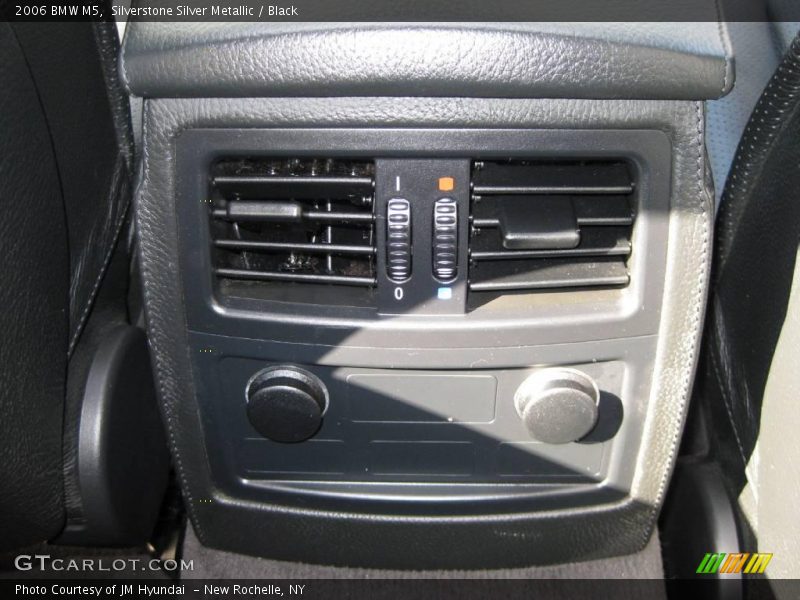 Silverstone Silver Metallic / Black 2006 BMW M5