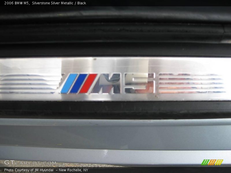 Silverstone Silver Metallic / Black 2006 BMW M5