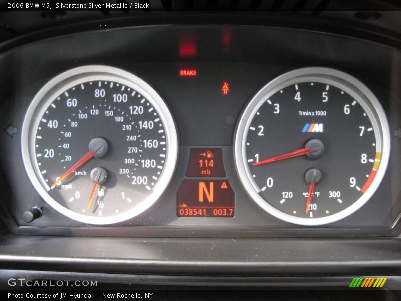 Silverstone Silver Metallic / Black 2006 BMW M5