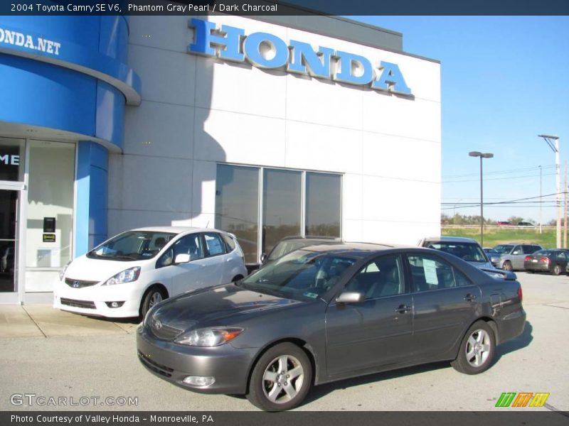Phantom Gray Pearl / Dark Charcoal 2004 Toyota Camry SE V6