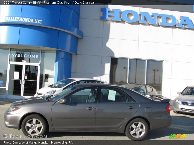 Phantom Gray Pearl / Dark Charcoal 2004 Toyota Camry SE V6