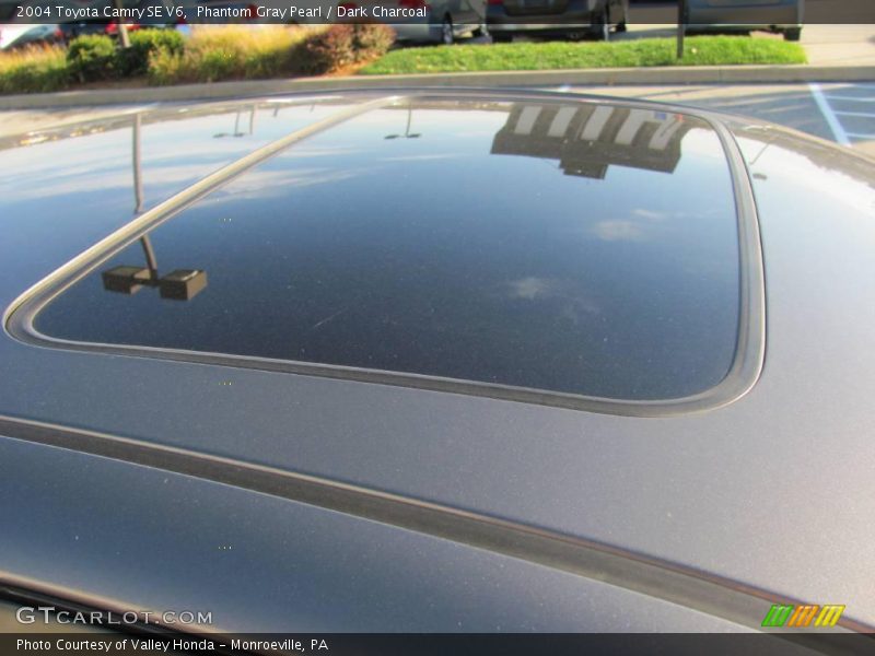 Phantom Gray Pearl / Dark Charcoal 2004 Toyota Camry SE V6