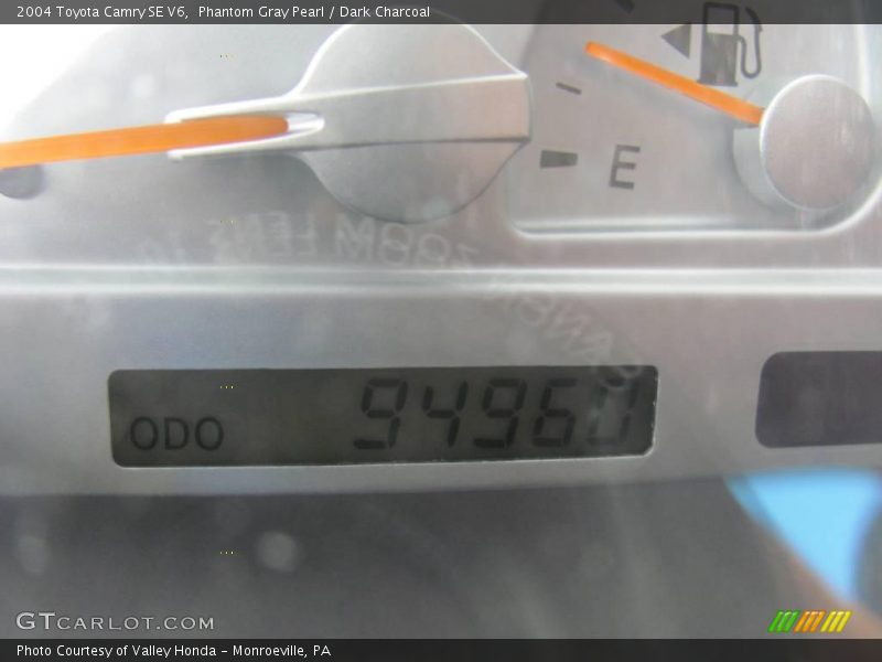 Phantom Gray Pearl / Dark Charcoal 2004 Toyota Camry SE V6