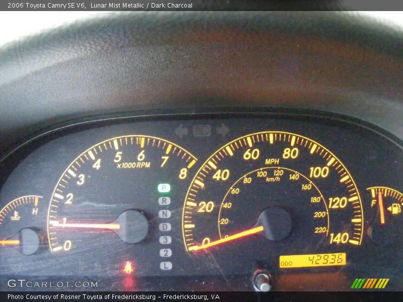 Lunar Mist Metallic / Dark Charcoal 2006 Toyota Camry SE V6