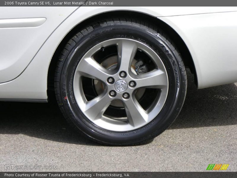 Lunar Mist Metallic / Dark Charcoal 2006 Toyota Camry SE V6