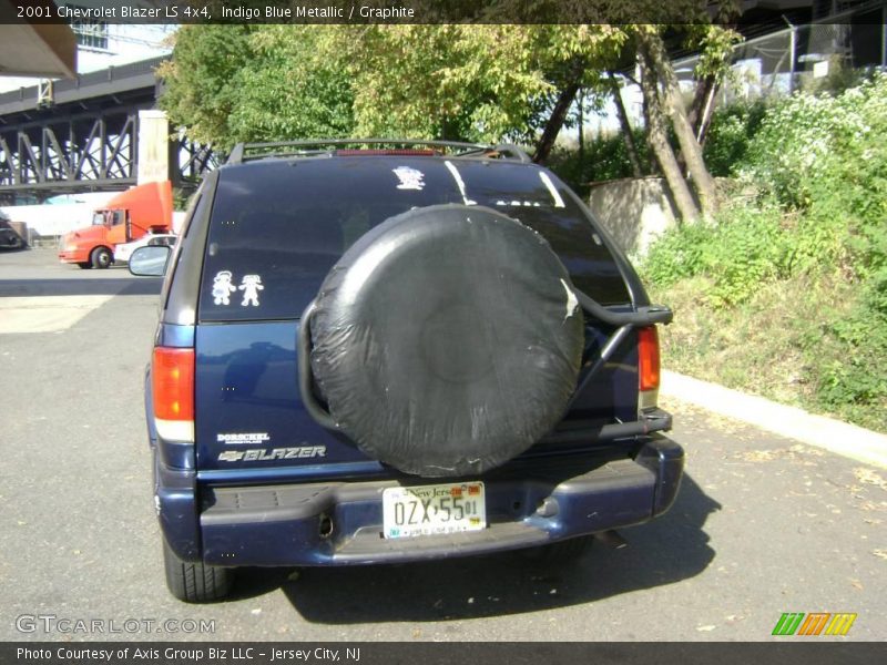Indigo Blue Metallic / Graphite 2001 Chevrolet Blazer LS 4x4