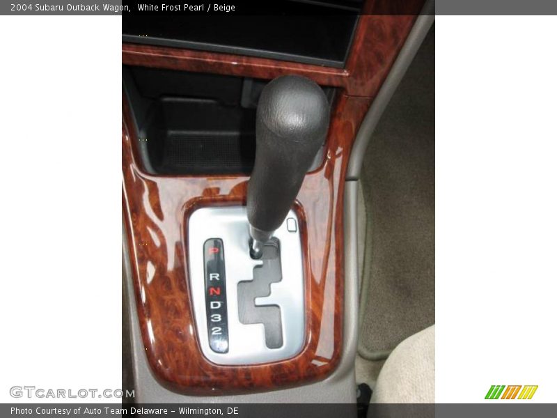 White Frost Pearl / Beige 2004 Subaru Outback Wagon