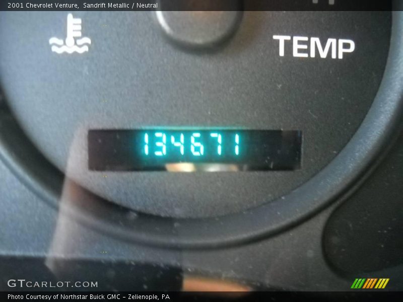 Sandrift Metallic / Neutral 2001 Chevrolet Venture