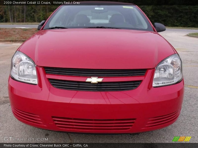 Victory Red / Gray 2009 Chevrolet Cobalt LS Coupe