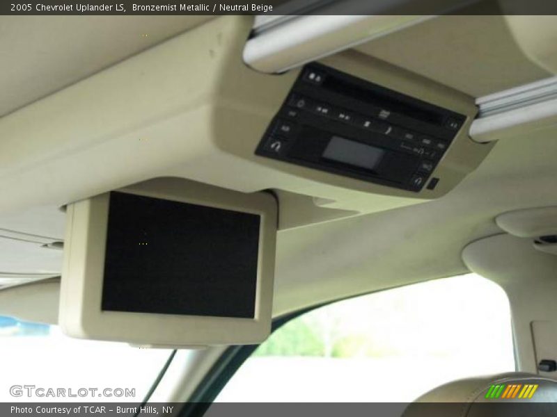 Bronzemist Metallic / Neutral Beige 2005 Chevrolet Uplander LS