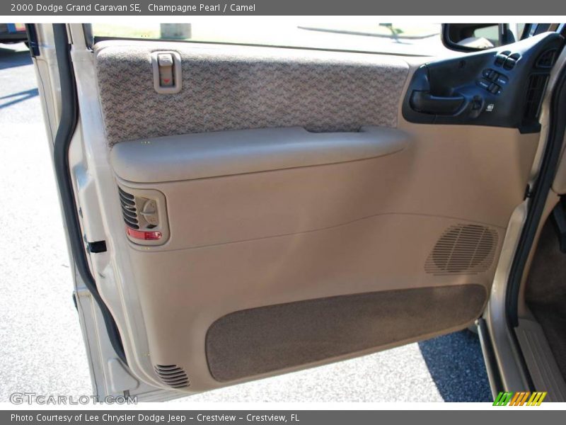 Champagne Pearl / Camel 2000 Dodge Grand Caravan SE