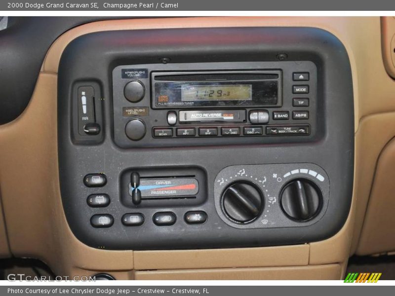 Champagne Pearl / Camel 2000 Dodge Grand Caravan SE