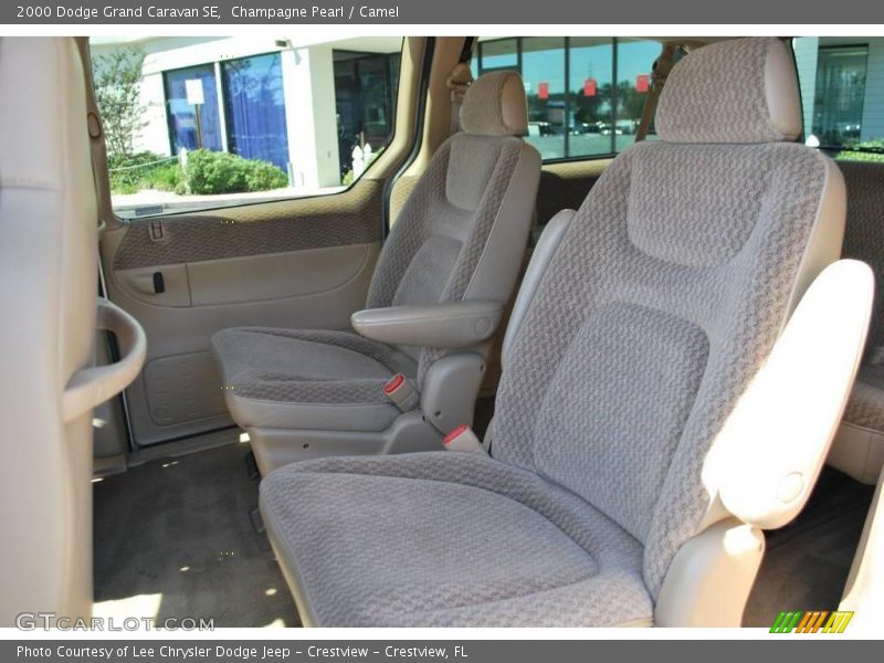 Champagne Pearl / Camel 2000 Dodge Grand Caravan SE