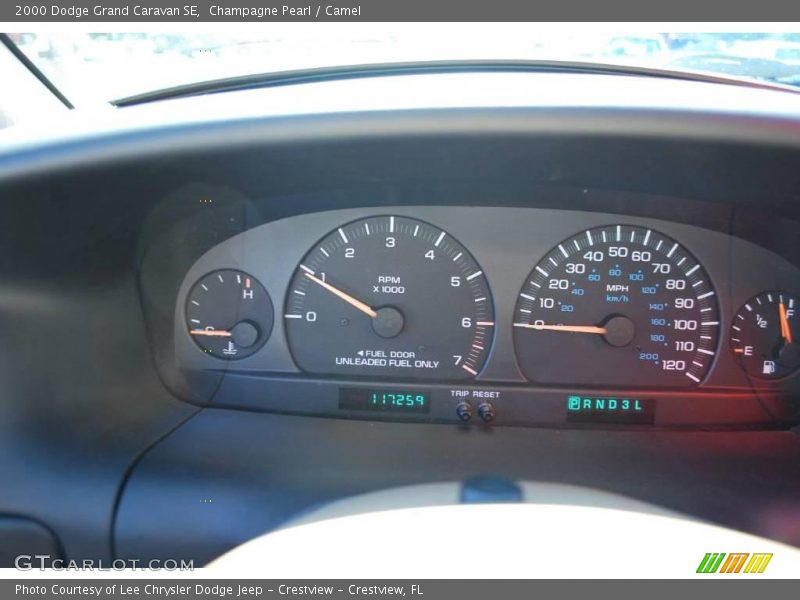 Champagne Pearl / Camel 2000 Dodge Grand Caravan SE