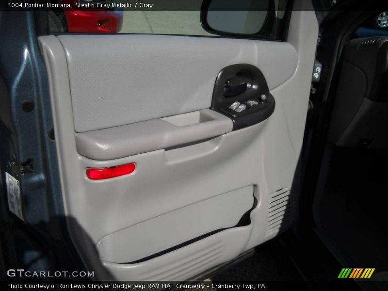 Stealth Gray Metallic / Gray 2004 Pontiac Montana