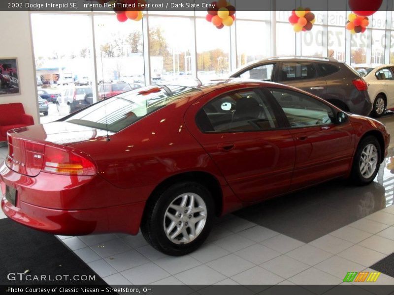 Inferno Red Tinted Pearlcoat / Dark Slate Gray 2002 Dodge Intrepid SE