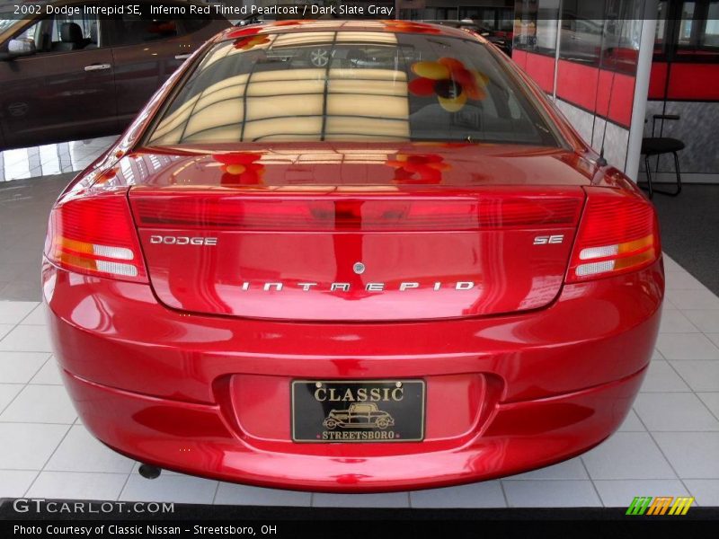 Inferno Red Tinted Pearlcoat / Dark Slate Gray 2002 Dodge Intrepid SE