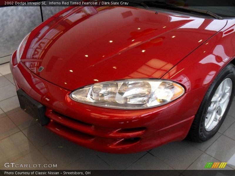 Inferno Red Tinted Pearlcoat / Dark Slate Gray 2002 Dodge Intrepid SE
