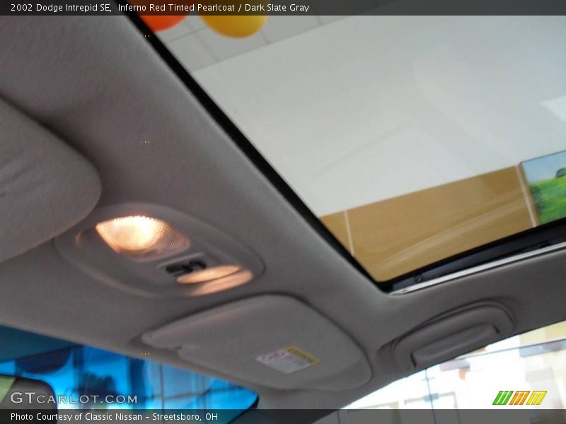 Inferno Red Tinted Pearlcoat / Dark Slate Gray 2002 Dodge Intrepid SE