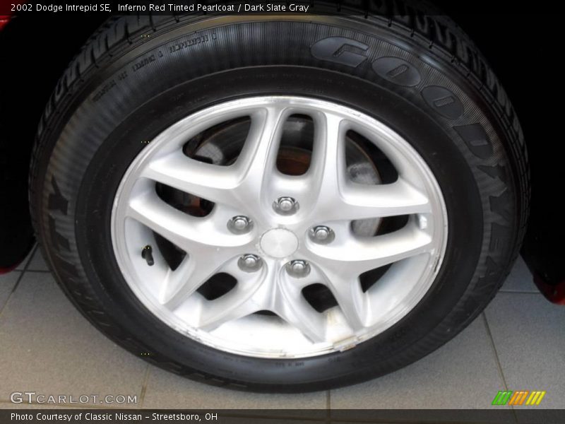 Inferno Red Tinted Pearlcoat / Dark Slate Gray 2002 Dodge Intrepid SE