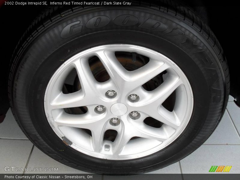 Inferno Red Tinted Pearlcoat / Dark Slate Gray 2002 Dodge Intrepid SE