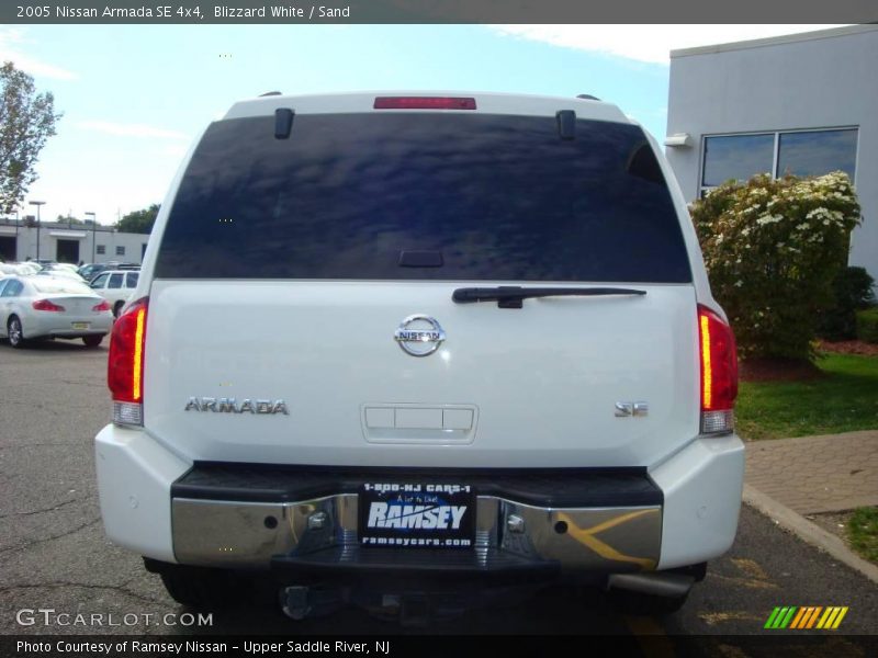 Blizzard White / Sand 2005 Nissan Armada SE 4x4