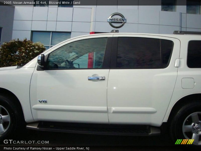 Blizzard White / Sand 2005 Nissan Armada SE 4x4