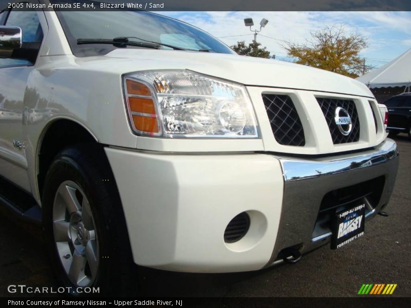 Blizzard White / Sand 2005 Nissan Armada SE 4x4
