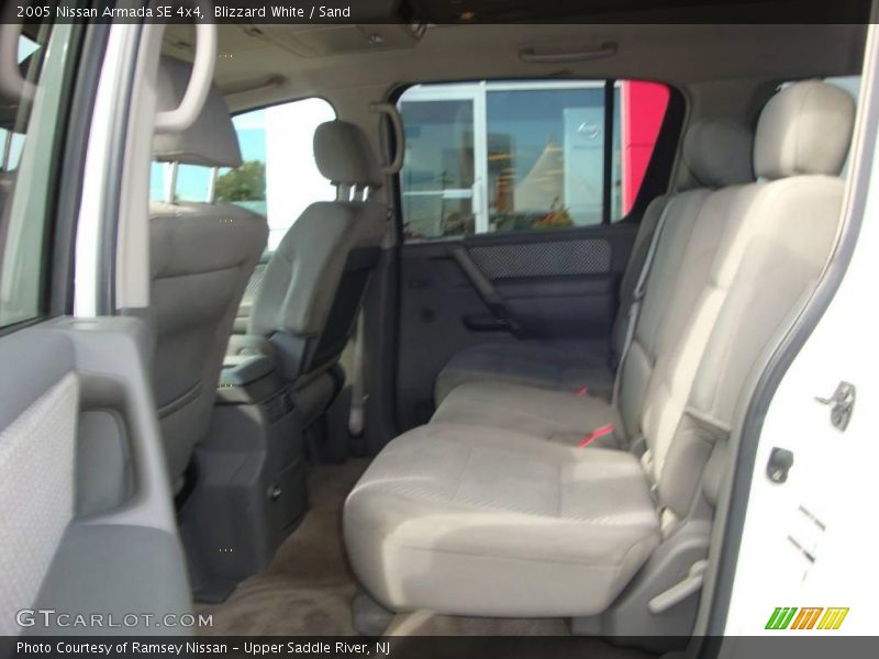 Blizzard White / Sand 2005 Nissan Armada SE 4x4
