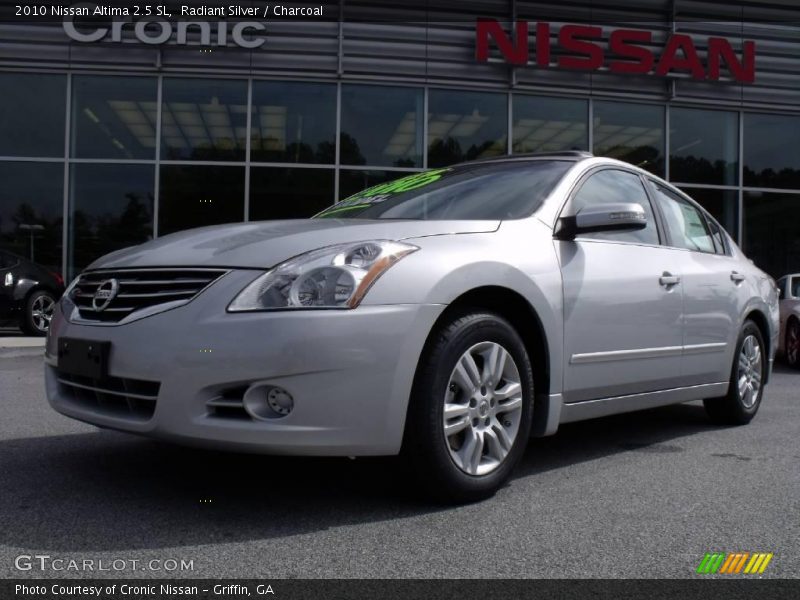 Radiant Silver / Charcoal 2010 Nissan Altima 2.5 SL