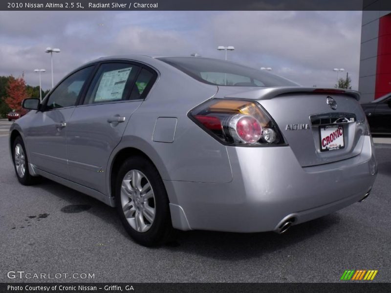 Radiant Silver / Charcoal 2010 Nissan Altima 2.5 SL