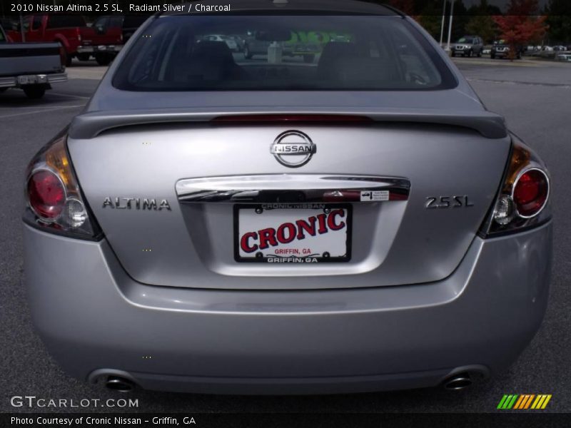 Radiant Silver / Charcoal 2010 Nissan Altima 2.5 SL