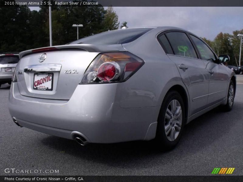 Radiant Silver / Charcoal 2010 Nissan Altima 2.5 SL