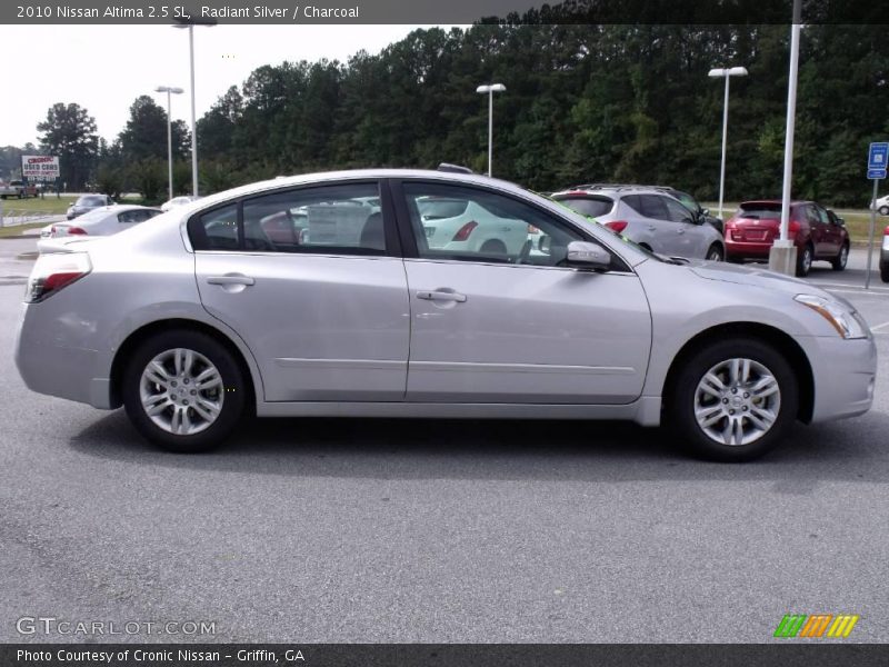 Radiant Silver / Charcoal 2010 Nissan Altima 2.5 SL