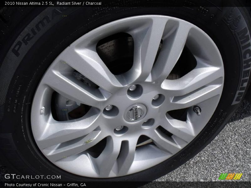 Radiant Silver / Charcoal 2010 Nissan Altima 2.5 SL