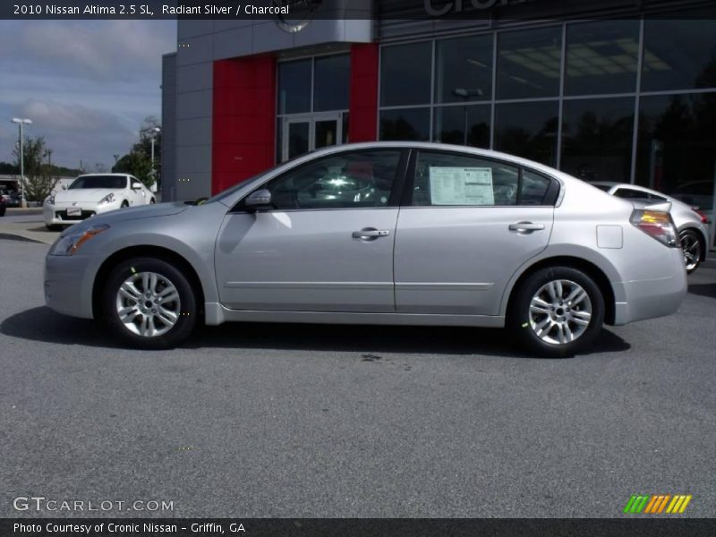 Radiant Silver / Charcoal 2010 Nissan Altima 2.5 SL